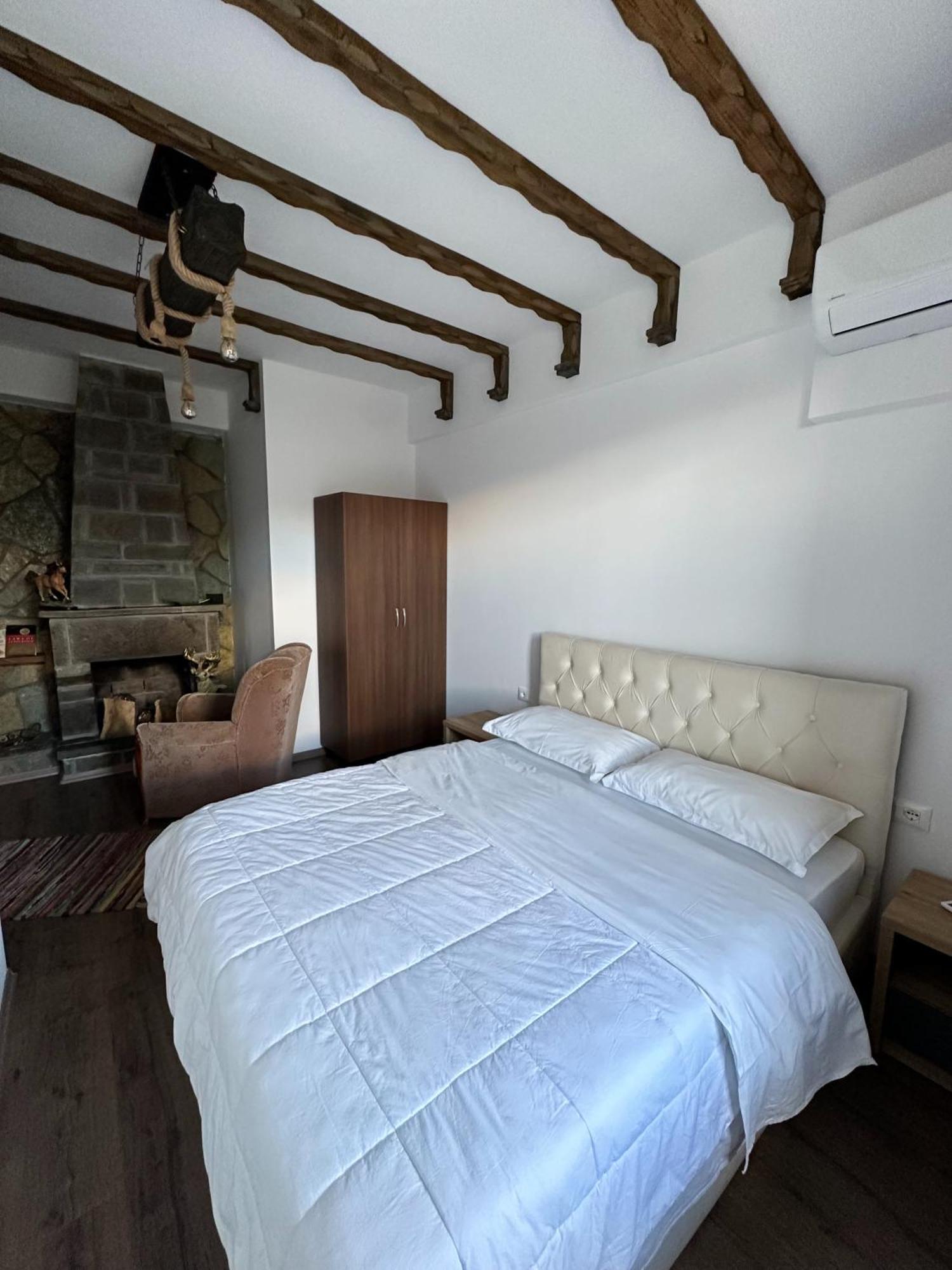 Përmet Guesthouse "Shtepia Ime" מראה חיצוני תמונה